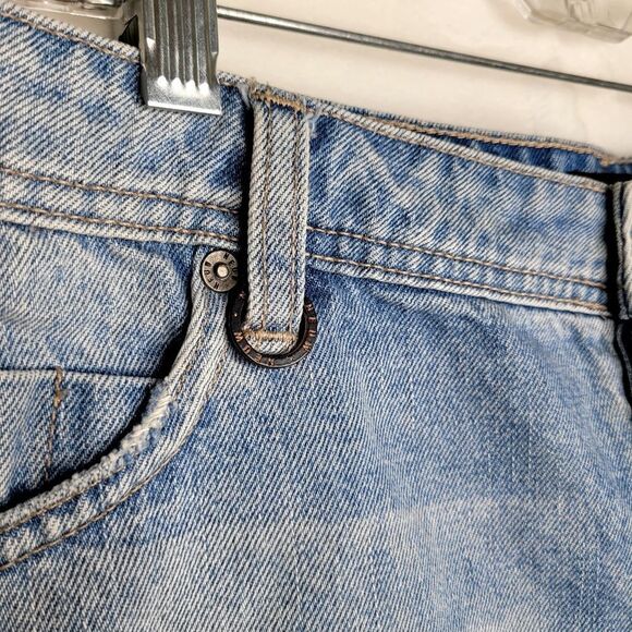 Neuw Blue Jean Shorts Distressed Raw Hem Size 14 - Picture 2 of 8